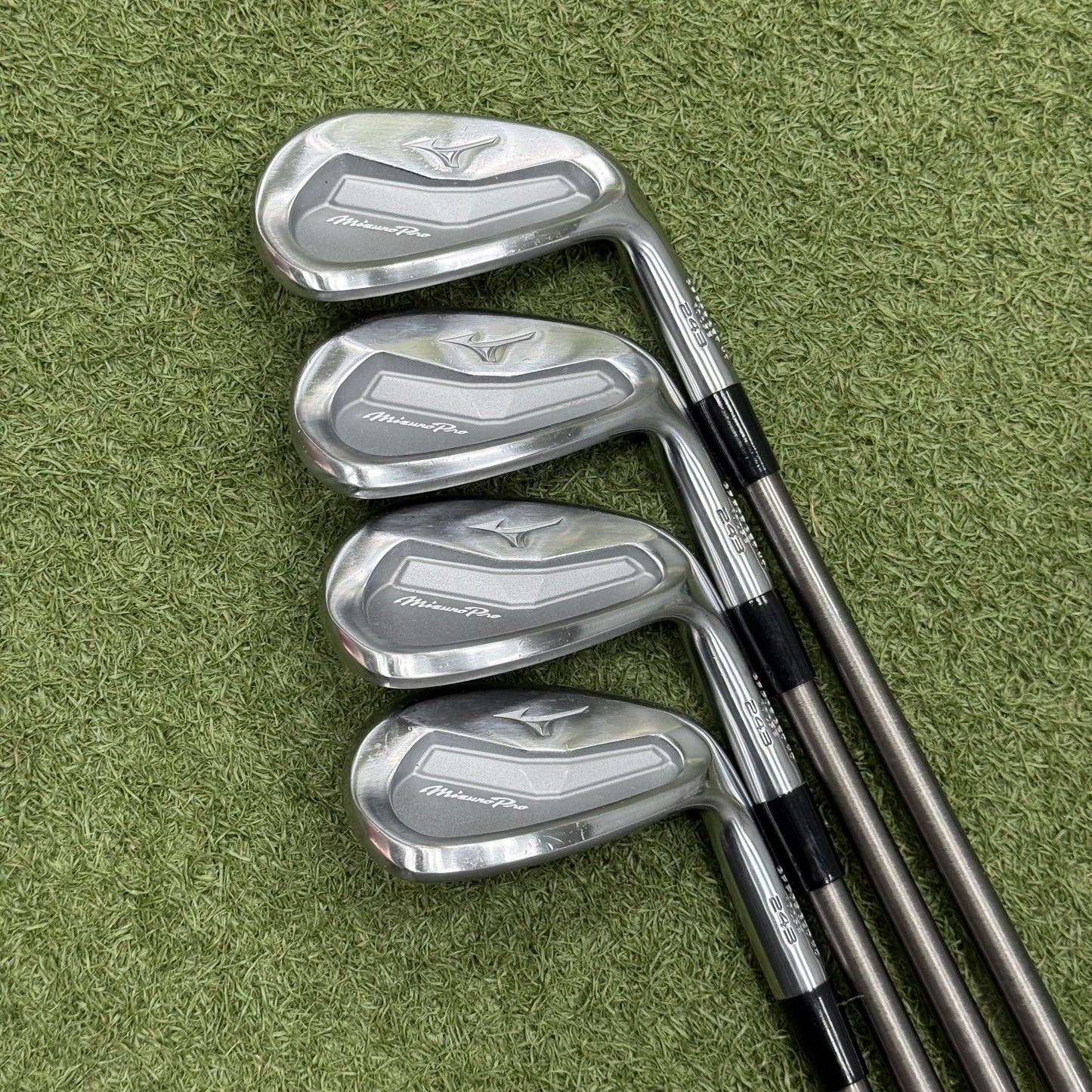 Mizuno Pro 243 Iron Set / 4-PW / Regular Flex