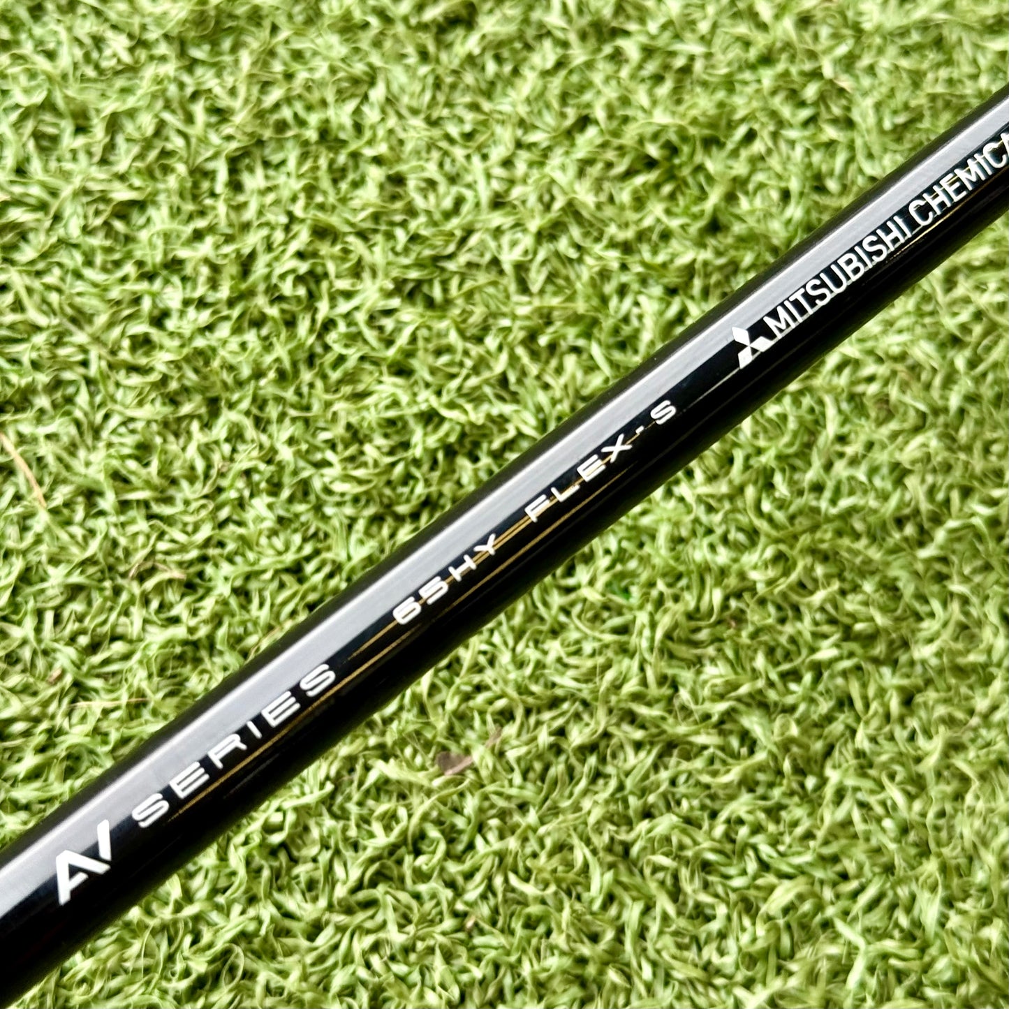 Titleist TSR2 #3 Hybrid / 18 Degree / Stiff Flex