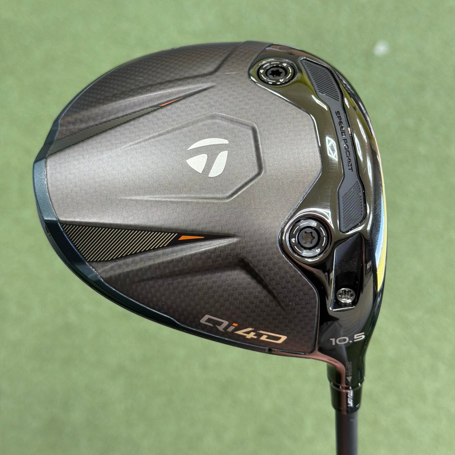TaylorMade Qi4D Golf Driver / 10.5 Degree / Regular Flex