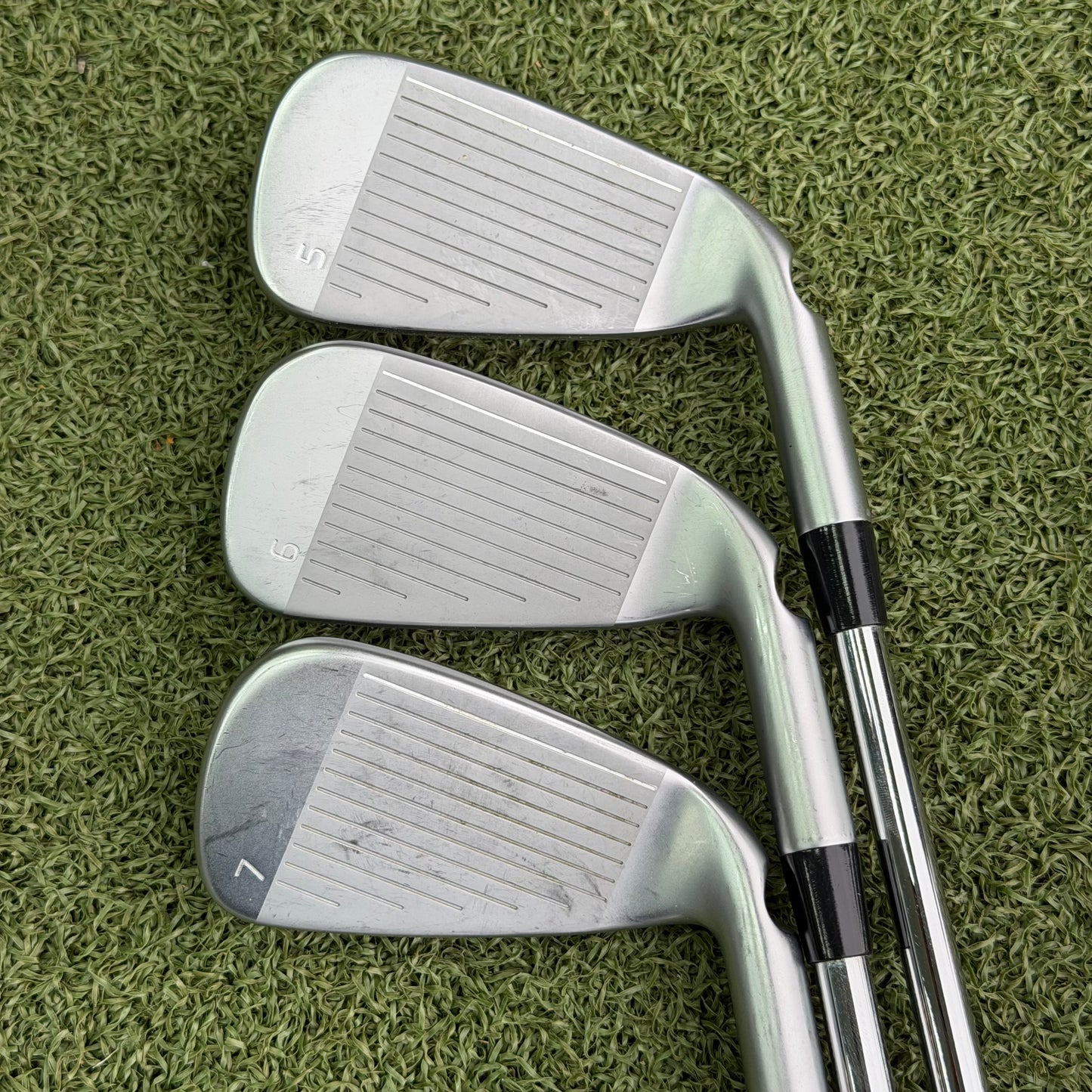 PING G740 Golf Iron Set / 5-PW / Regular Flex / Left Handed