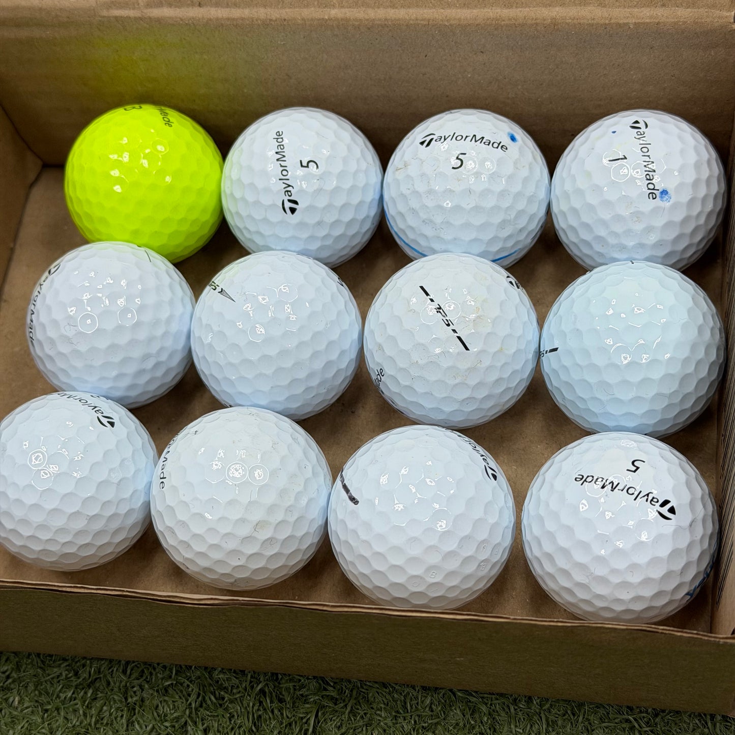 TaylorMade TP5 Lake Ball Dozen (12 Balls)