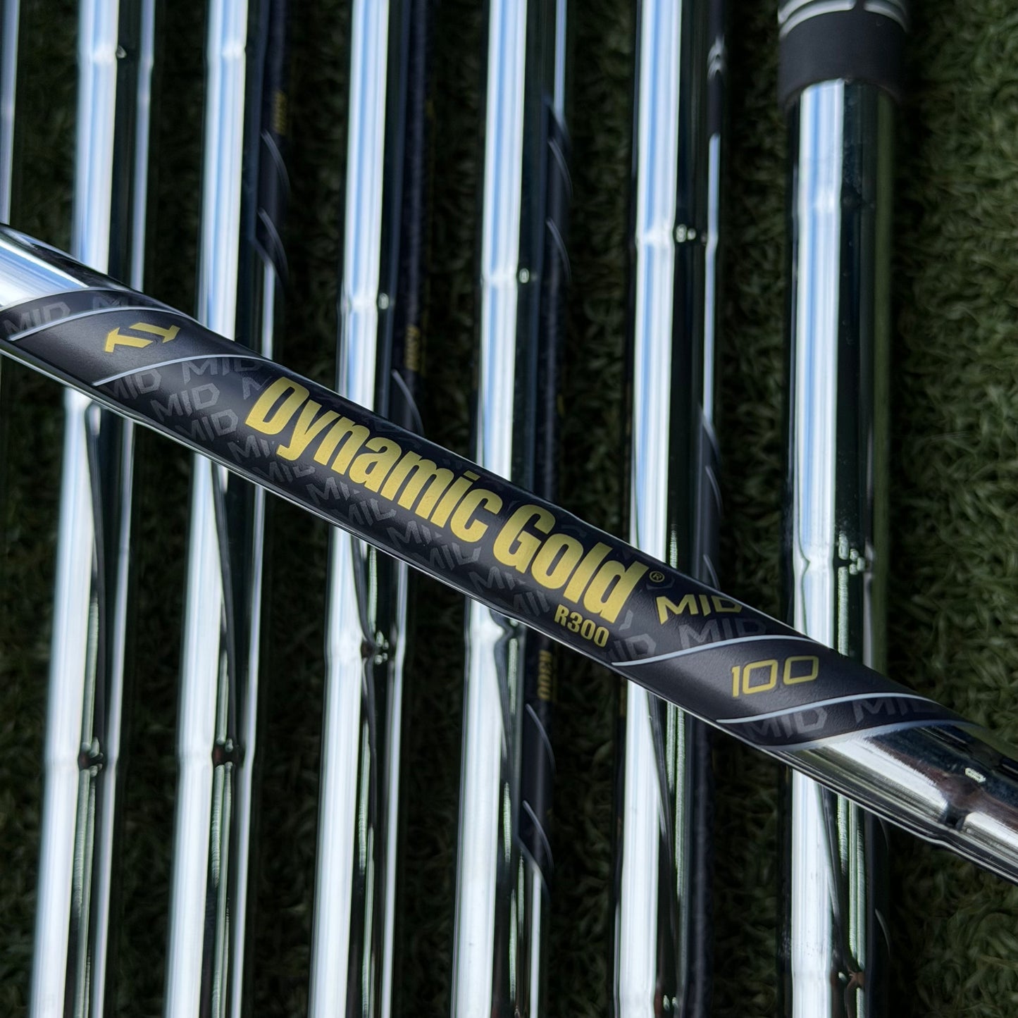 PING G730 Golf Iron Set / 5-PW+UW+50 / Regular Flex Dynamic Gold 100 R300