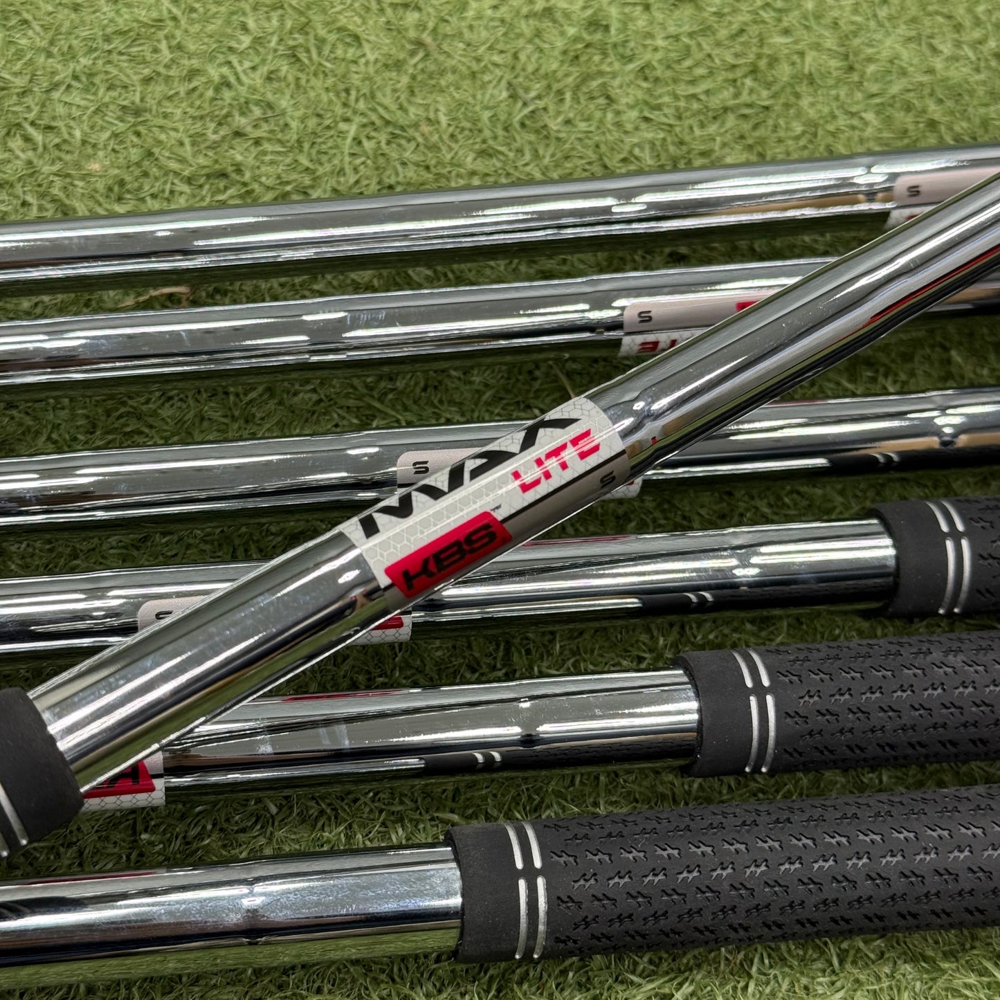 TaylorMade Qi Iron Set / 5-AW / Stiff Flex