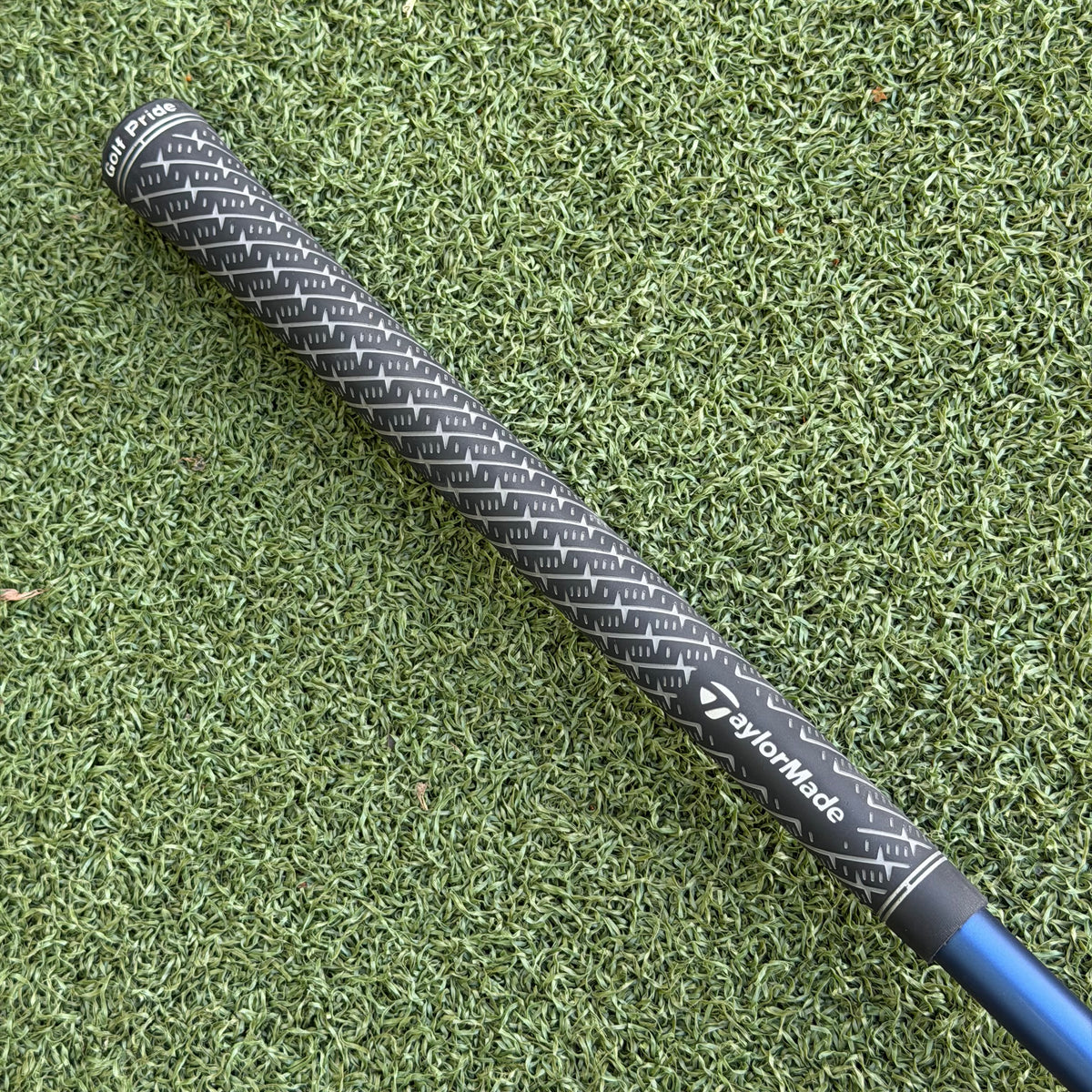 TaylorMade Qi35 #4 Hybrid / 22 Degree / Stiff Flex