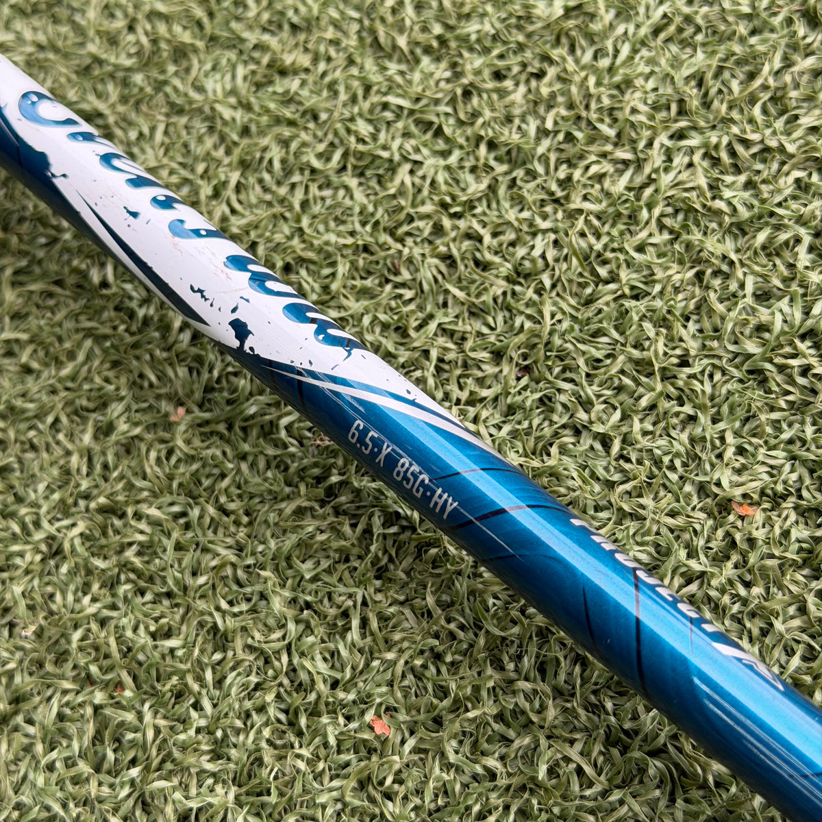 Titleist TS2 #3 Hybrid / 19 Degree / X-Stiff Flex Even Flow