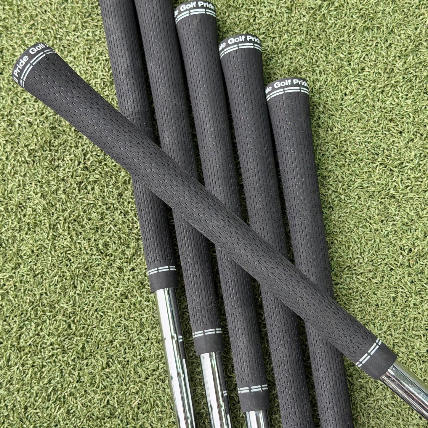 PING G740 Golf Iron Set / 5-PW / Regular Flex / Left Handed