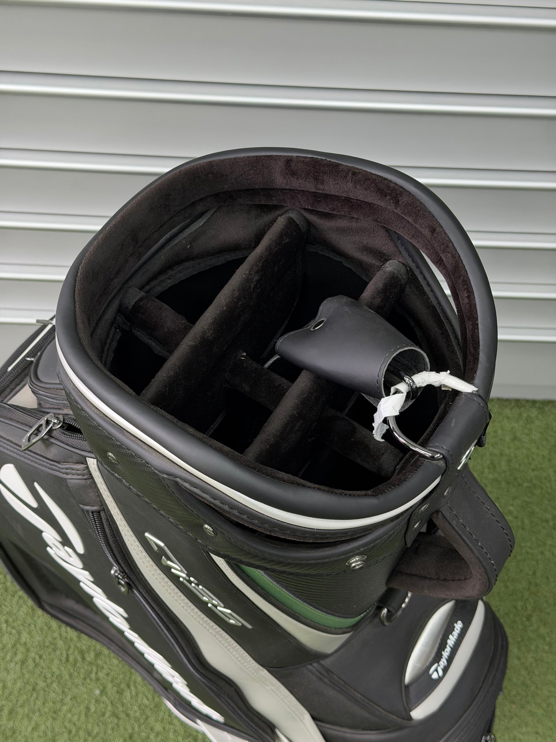 TaylorMade Qi35 Tour Staff Bag - Pre Owned Golf 