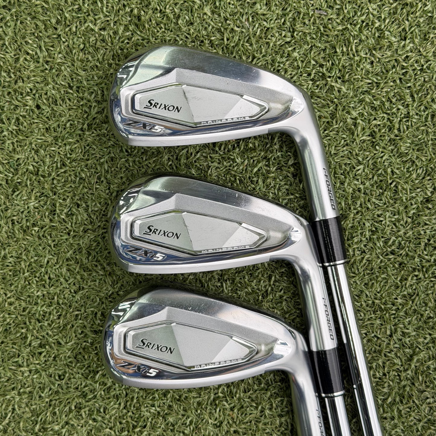 Srixon ZXi5 Forged Golf Iron Set / 5-PW+AW / Stiff Flex