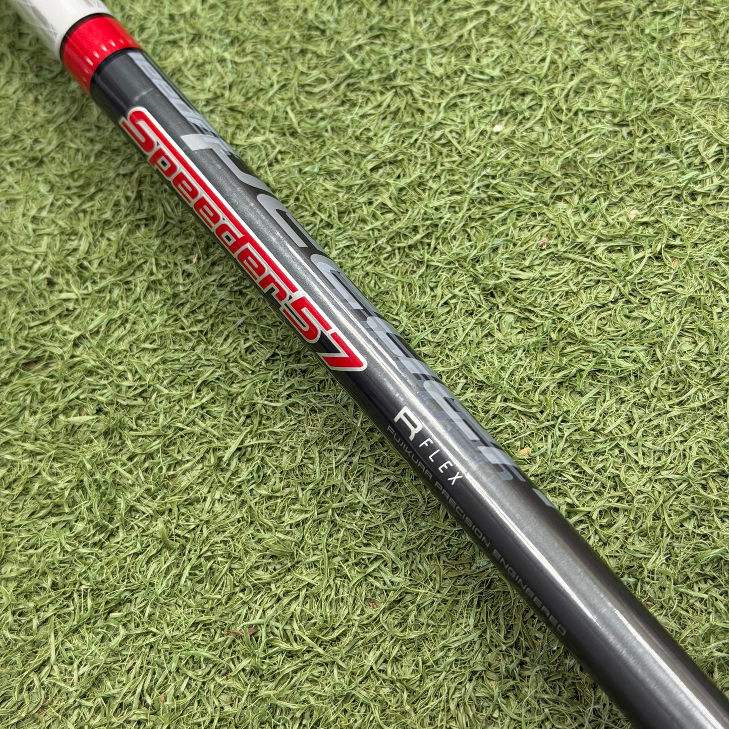 TaylorMade R15 Golf Driver / 10.5 Degree / Regular Flex - Pre Owned Golf 