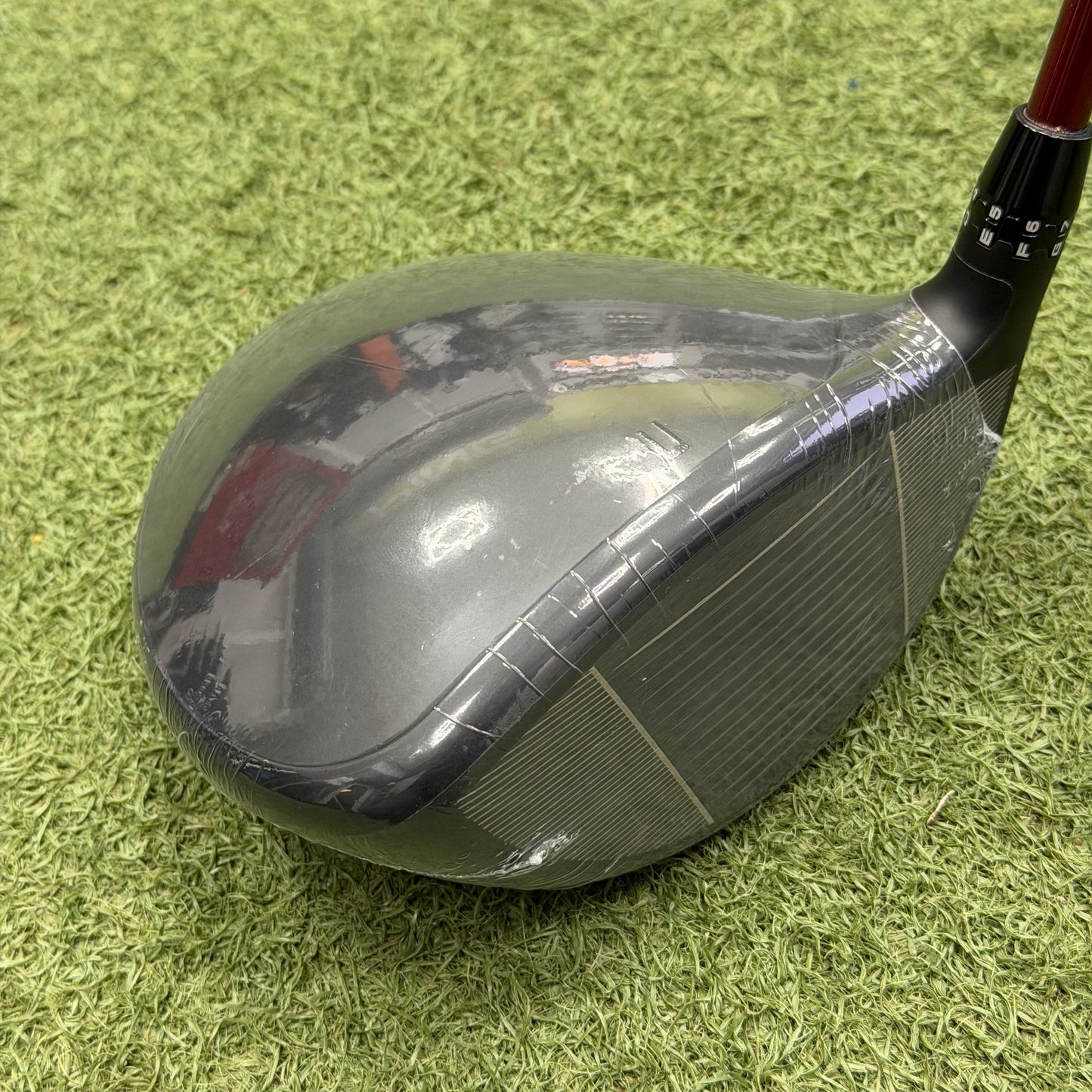 Cobra DS-Adapt Max D Golf Driver / 10.5 Degree / Regular Flex