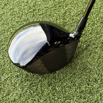 Titleist TSR1 / 12 Degree Golf Driver / Regular Flex