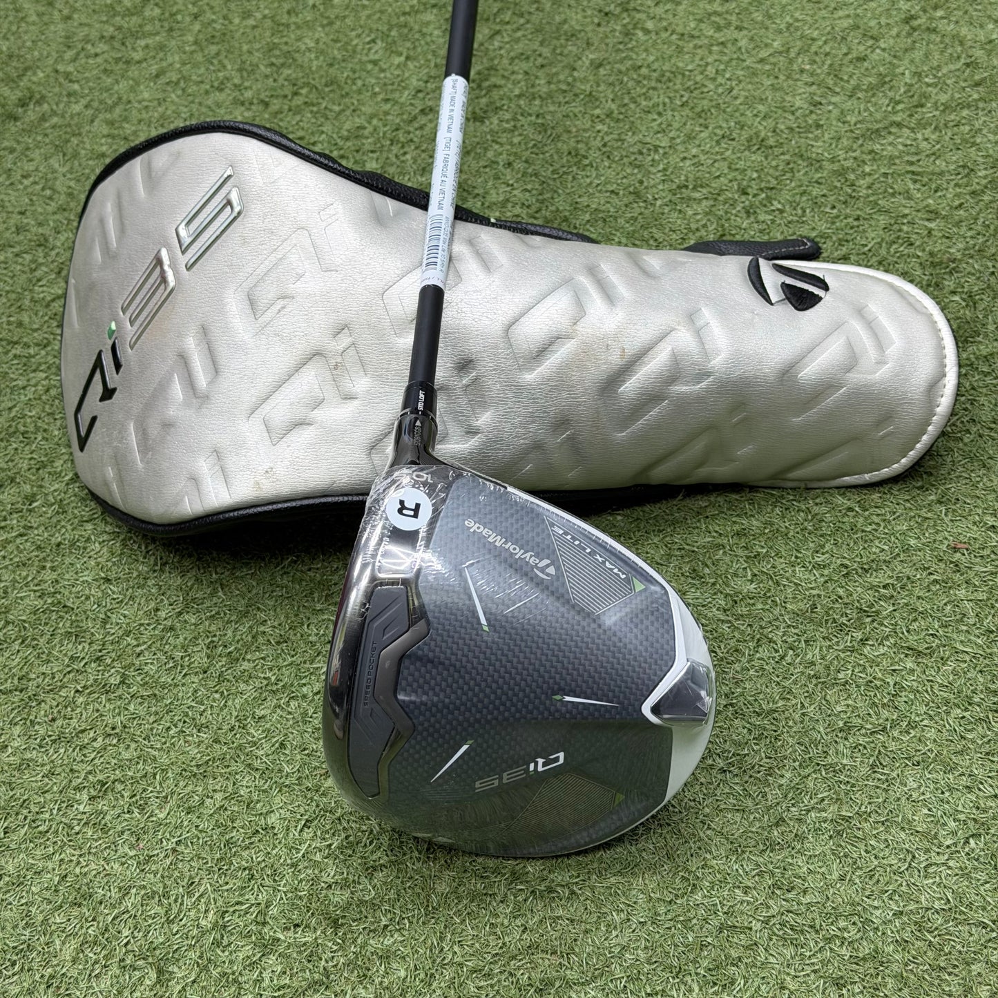 TaylorMade Qi35 Max Lite Golf Driver / 10.5 Degree / Regular Flex