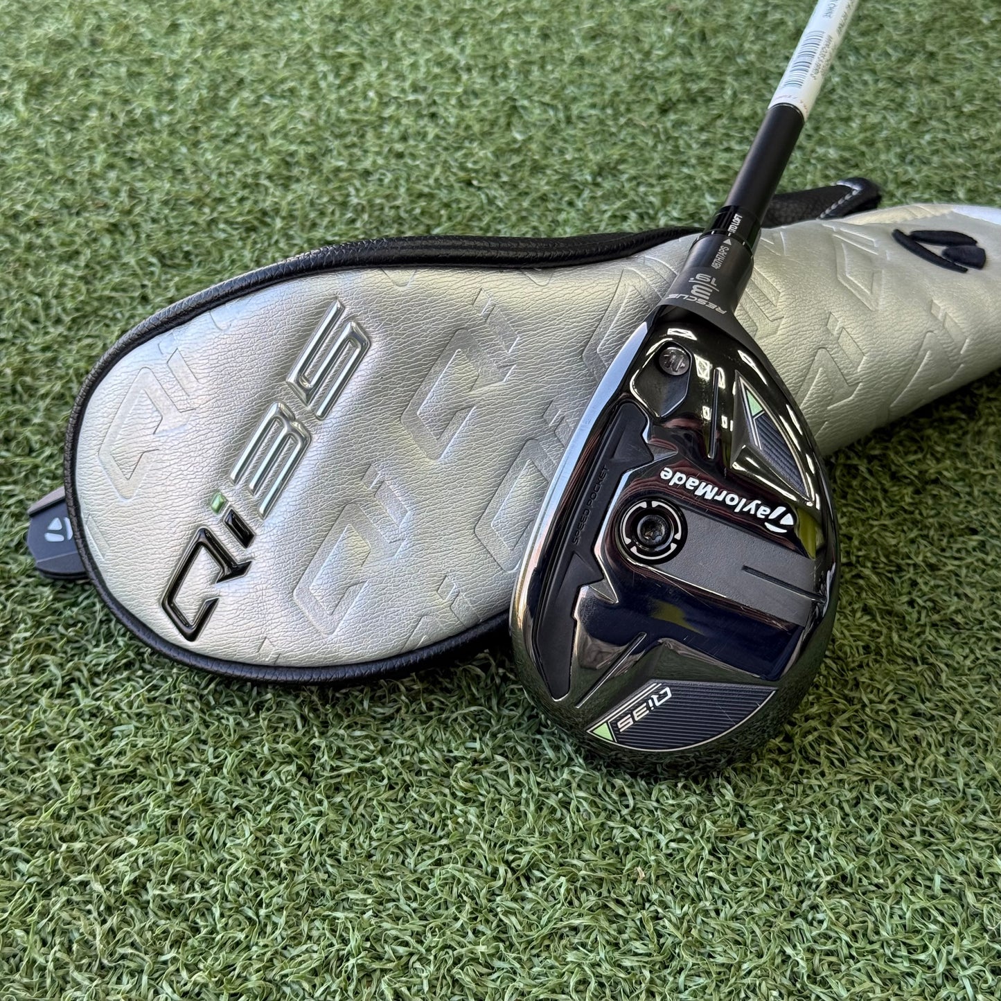 TaylorMade Qi35 #3 Hybrid / 19 Degree / Stiff Flex