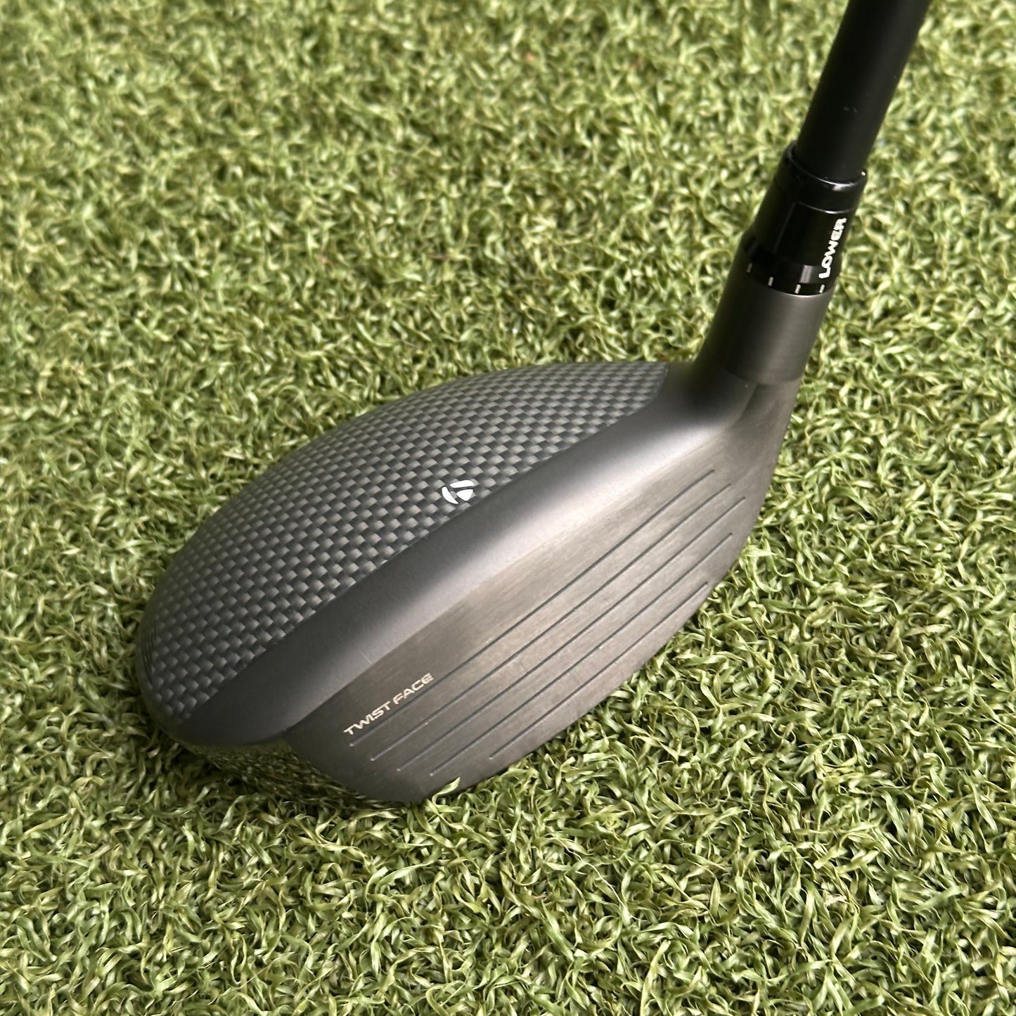 TaylorMade Qi35 #4 Hybrid / 22 Degree / Stiff Flex