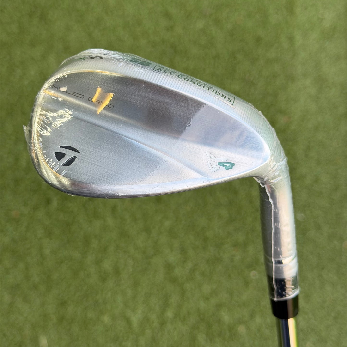 TaylorMade Milled Grind 4 Sand Wedge / 56 Degree