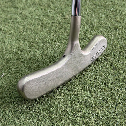 Scotty Cameron Bulls Eye Flange Golf Putter / 34 Inch - Pre Owned Golf 