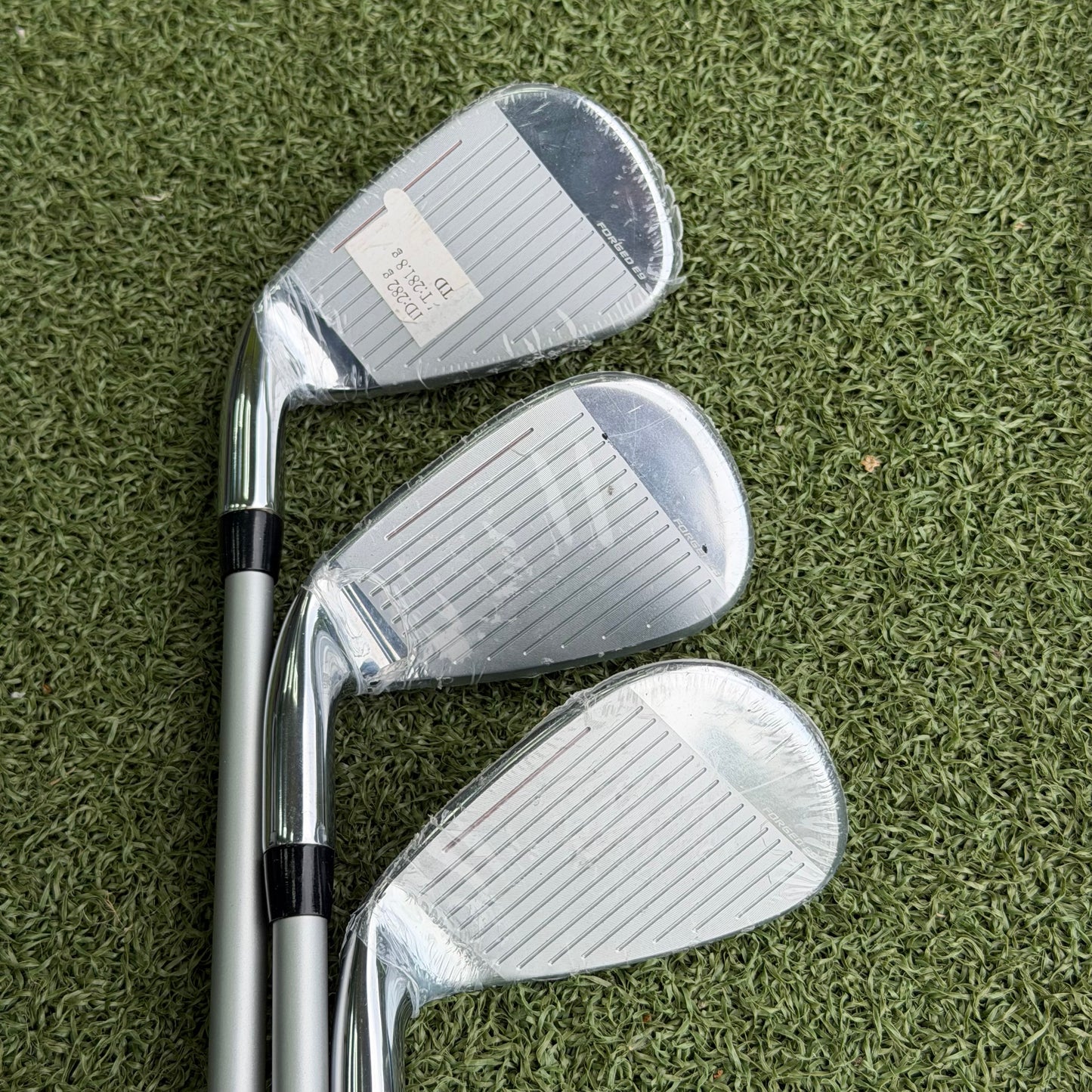 Cobra T-Rail Golf Iron Set / 6-SW / Ladies Flex Graphite Shafts - Pre Owned Golf 