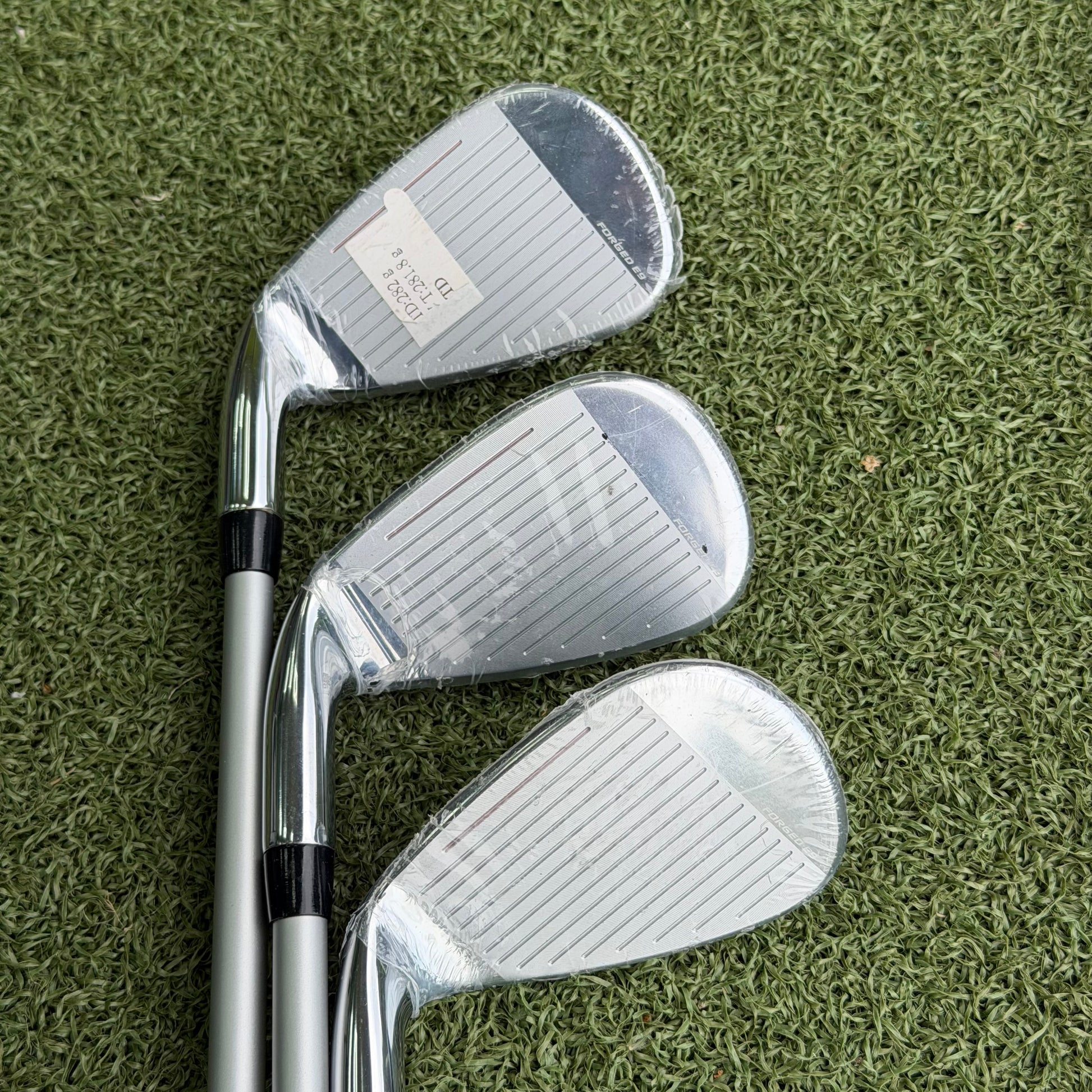 Cobra T-Rail Golf Iron Set / 6-SW / Ladies Flex Graphite Shafts - Pre Owned Golf 
