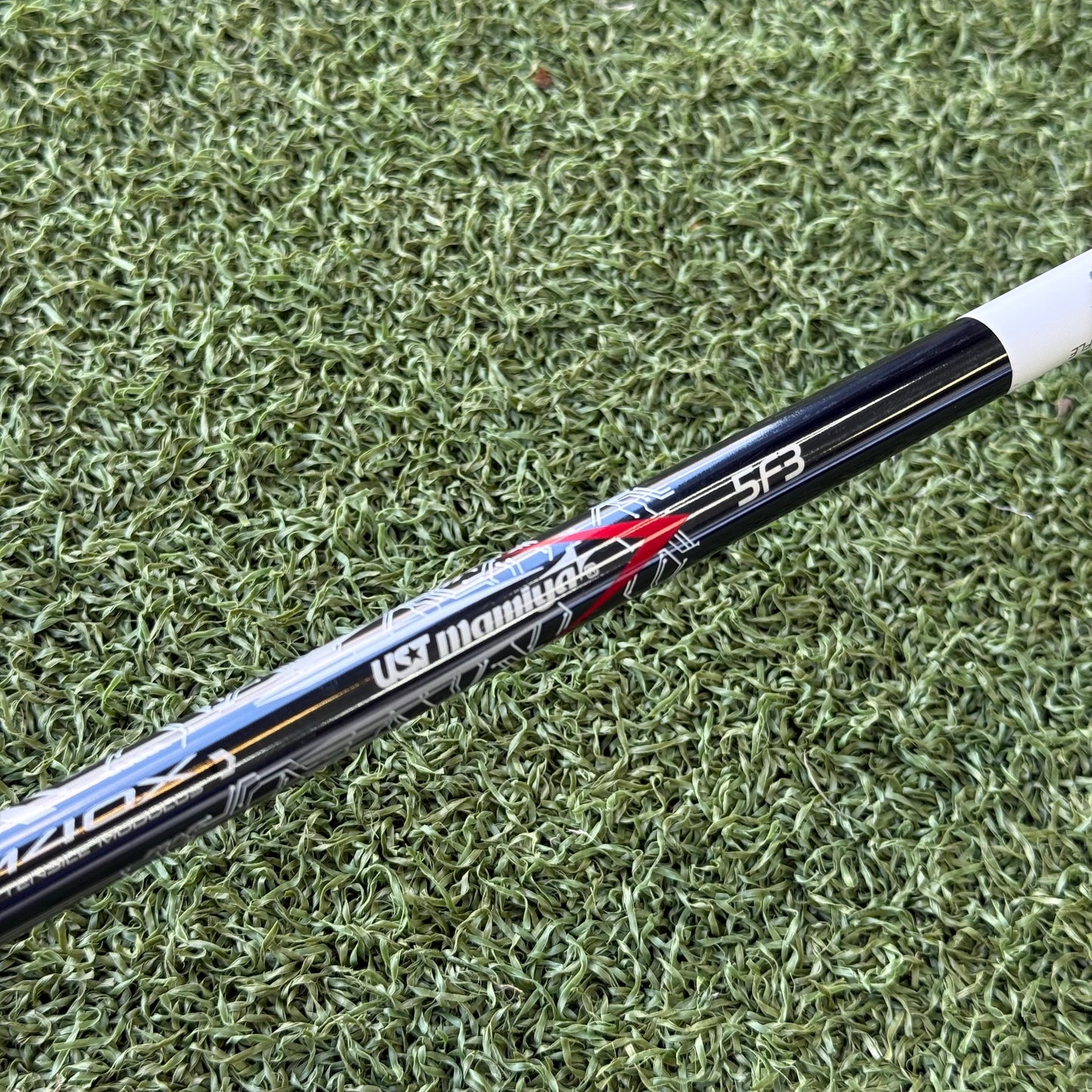 Mizuno ST-X 230 Golf Driver / 10.5 Degree / Regular Flex