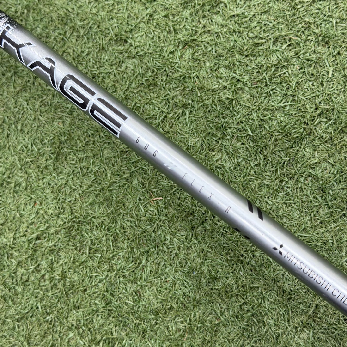 TaylorMade SIM2 Max Golf Driver / 9 Degree / Regular Flex