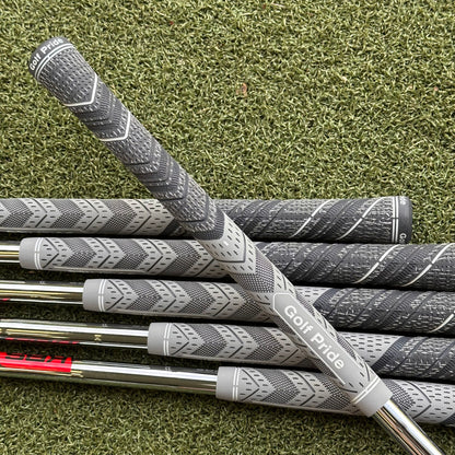 Mizuno JPX 923 Forged Iron Set / 5-PW / Stiff Flex