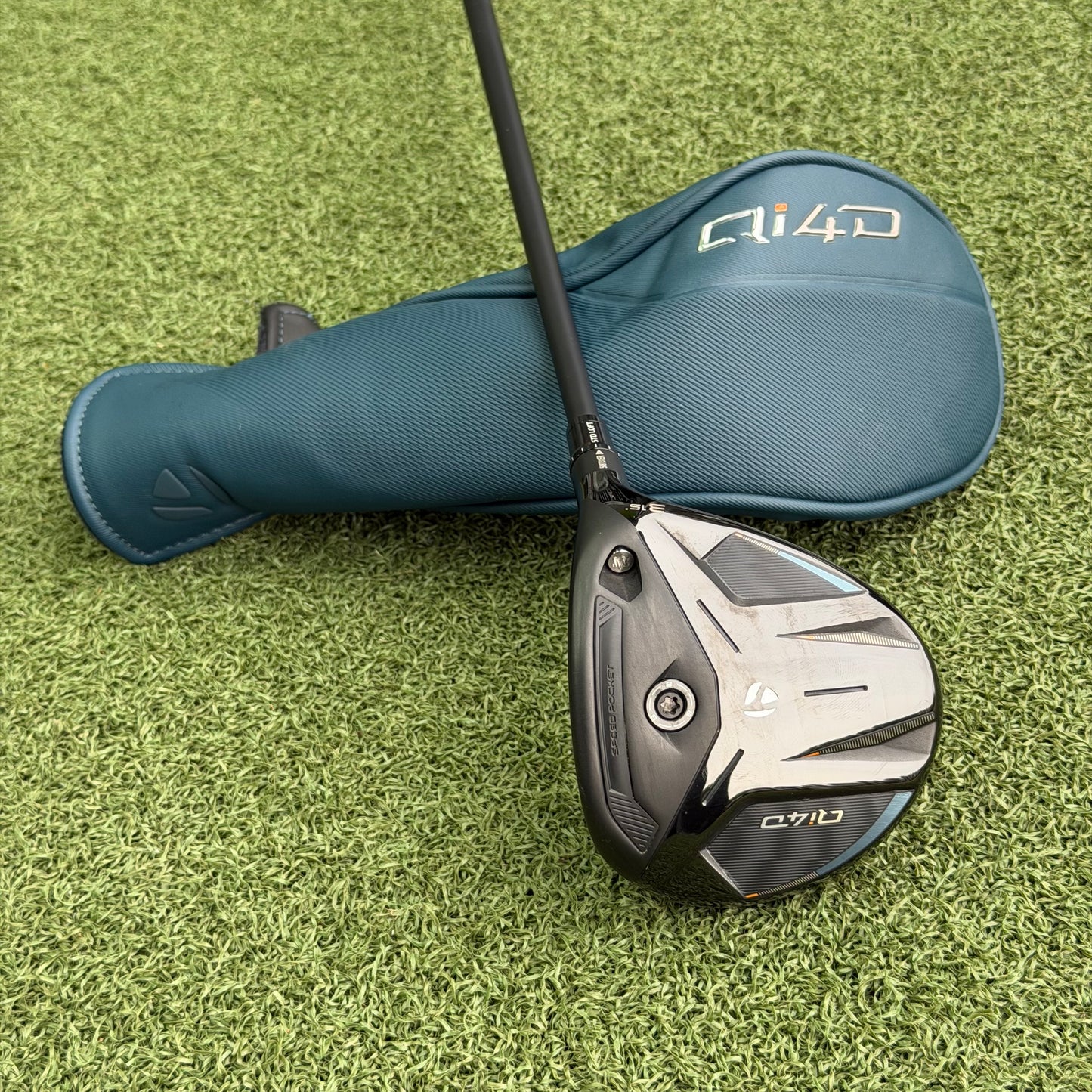 TaylorMade Qi4D #3 Fairway Wood / 15 Degree / X-Stiff Flex
