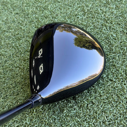 Titleist TSR3 Golf Driver / 10 Degree / Stiff Flex