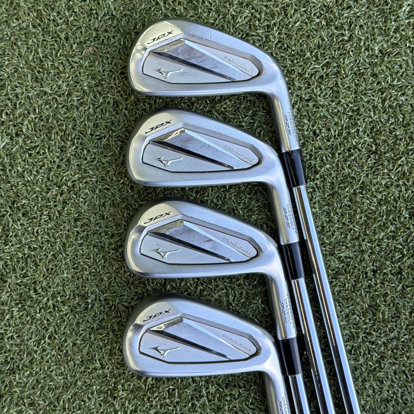 Mizuno JPX 925 Forged Iron Set / 4-PW / Stiff Flex