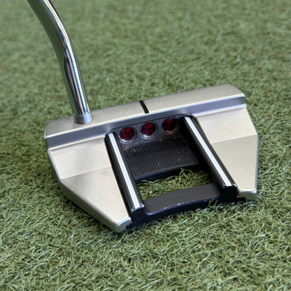 Scotty Cameron Futura 5.5M Putter / 34 Inch - Pre Owned Golf 