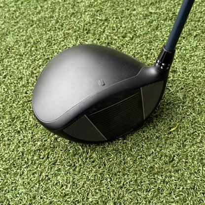 Cobra DS-Adapt LS Golf Driver / 10.5 Degree / Stiff Flex