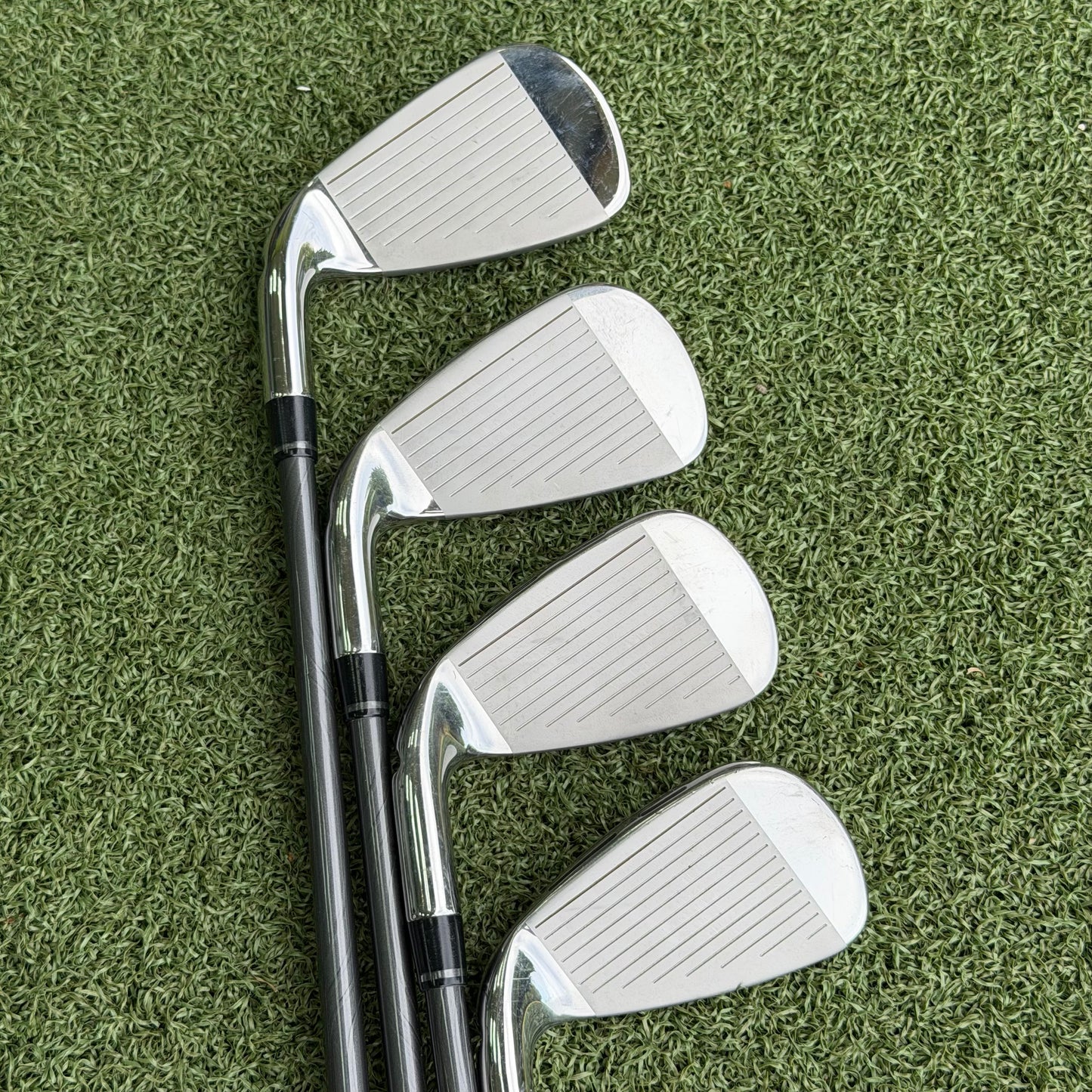 Wilson Staff D9 Golf Iron Set / 5-PW+SW / Regular Flex Graphite Shafts - Pre Owned Golf 