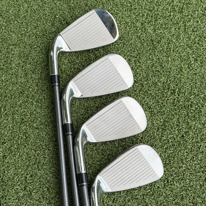 Wilson Staff D9 Golf Iron Set / 5-PW+SW / Regular Flex Graphite Shafts - Pre Owned Golf 