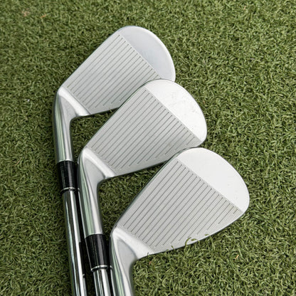 Srixon ZXi5 Forged Golf Iron Set / 5-PW+AW / Stiff Flex