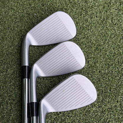 Mizuno JPX 923 Hot Metal Iron Set / 5-PW / Regular Flex - Pre Owned Golf 