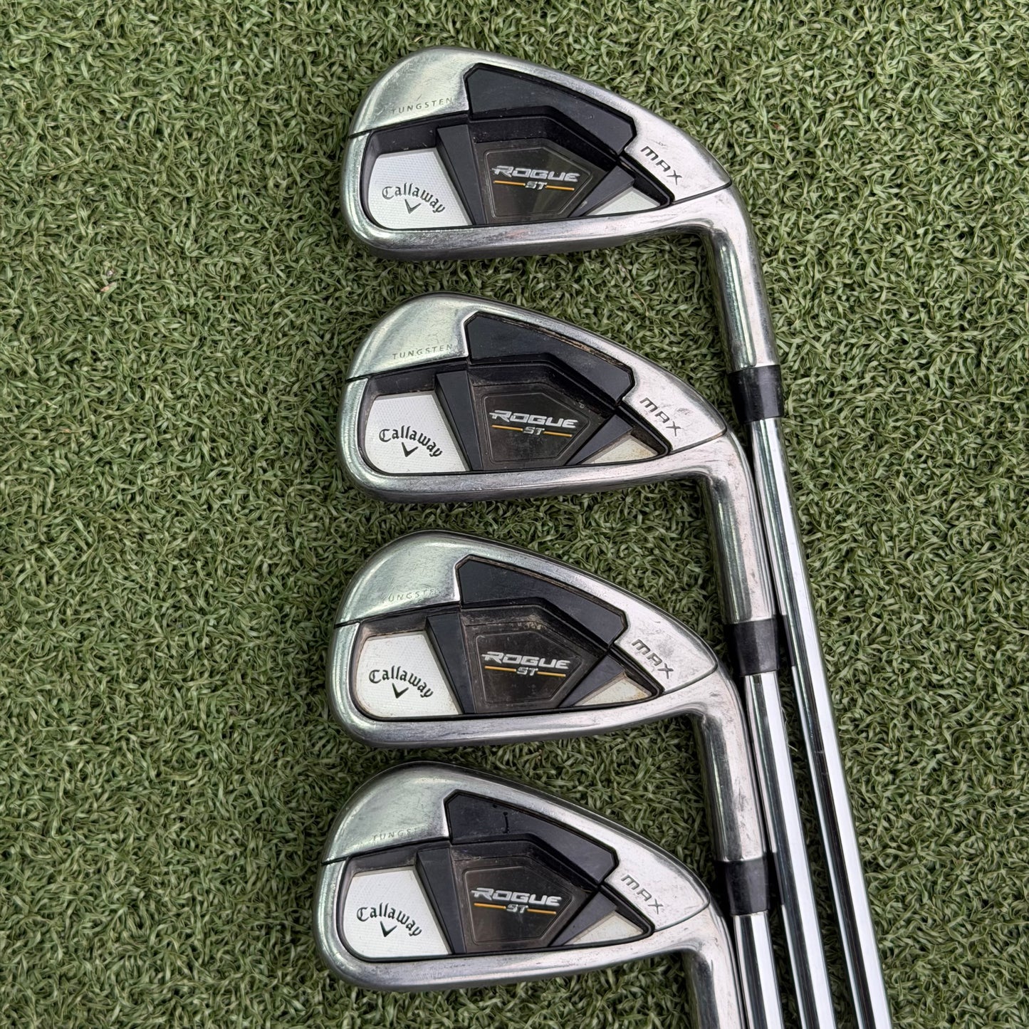 Callaway Rogue ST Max Golf Iron Set / 4-PW / Regular Flex