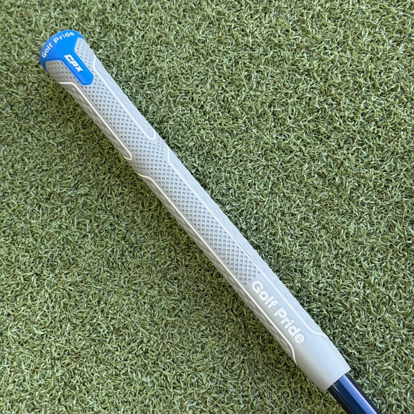 TaylorMade SIM2 Max #4 Hybrid / 22 Degree / Stiff Flex