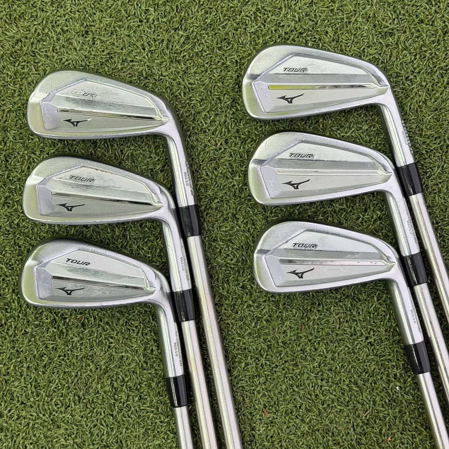 Mizuno JPX 921 Tour Golf Iron Set / 5-PW / Stiff Flex