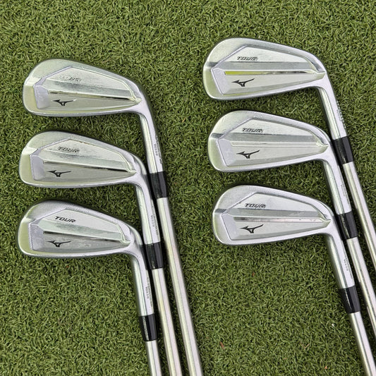 Mizuno JPX 921 Tour Golf Iron Set / 5-PW / Stiff Flex