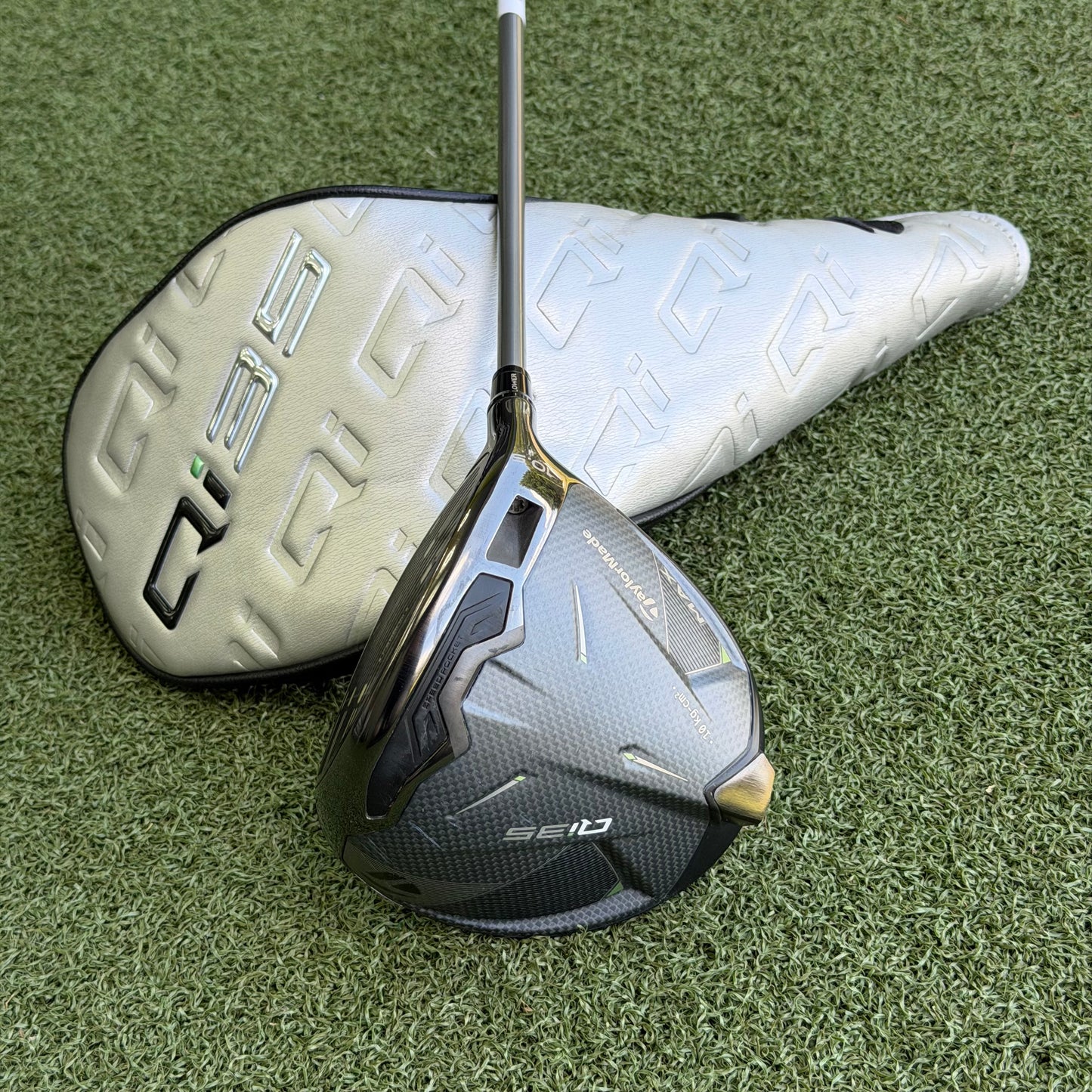 TaylorMade Qi35 Max Golf Driver / 10.5 Degree / Stiff Flex