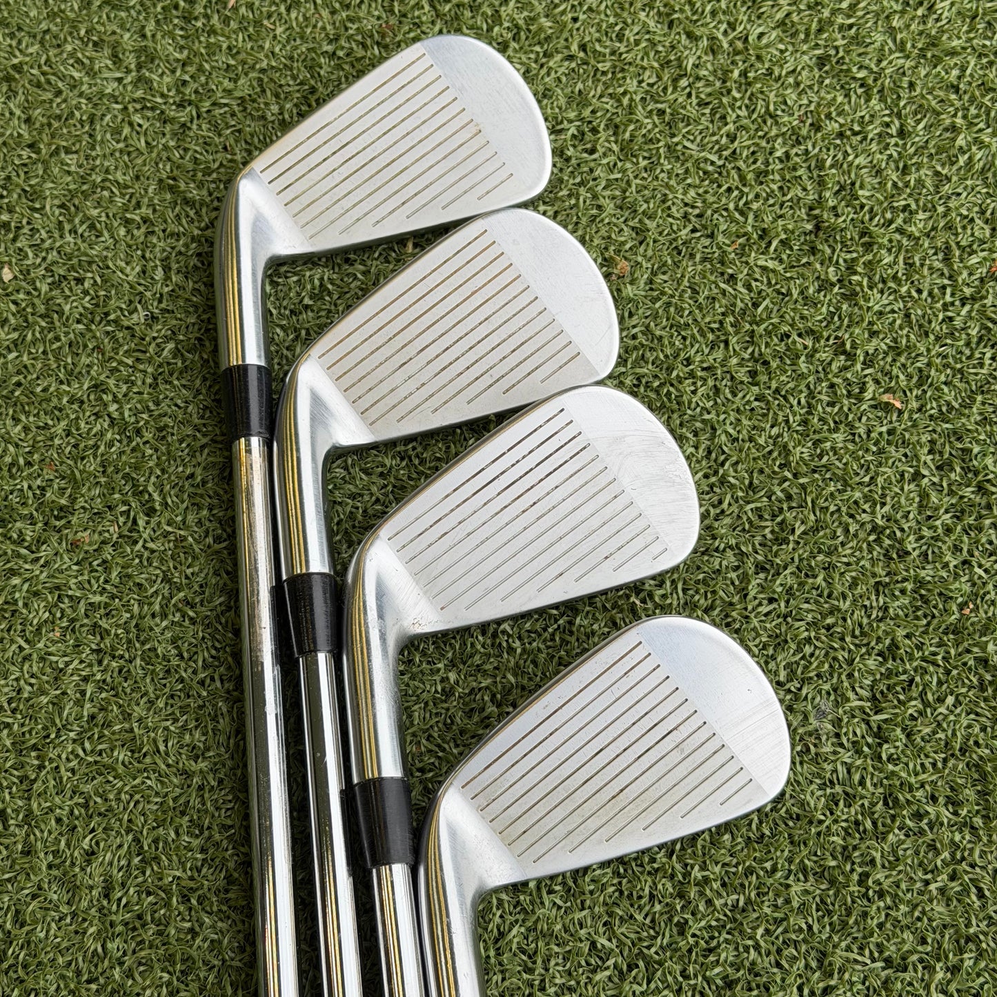 Titleist T200 2021 Iron Set / 4-PW / Stiff Flex