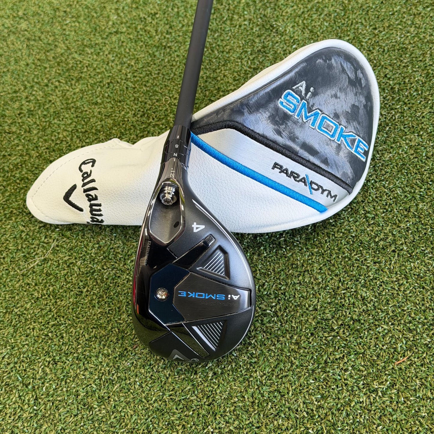 Callaway Paradym Ai Smoke #4 Hybrid / 21 Degree / Regular Flex