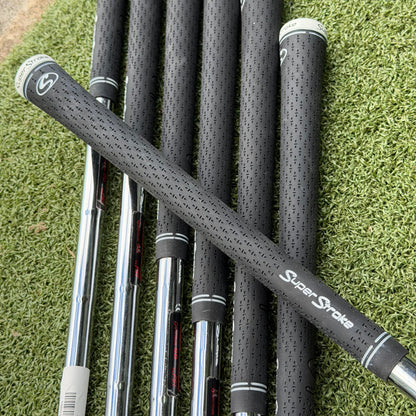 TaylorMade R11 Golf Iron Set / 4-PW / Stiff Flex - Pre Owned Golf 