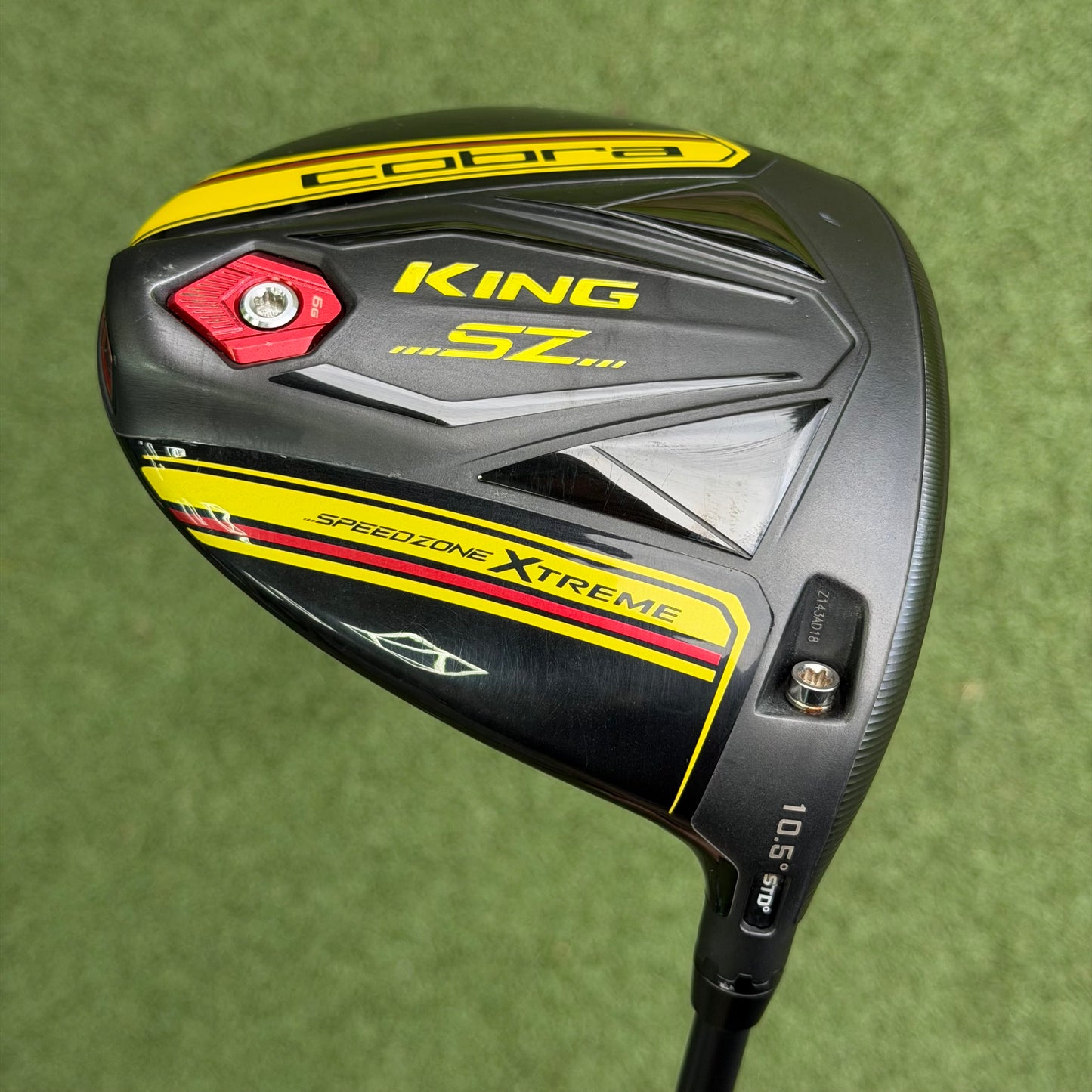 Cobra Speedzone Xtreme Golf Driver / 10.5 Degree / Regular Flex