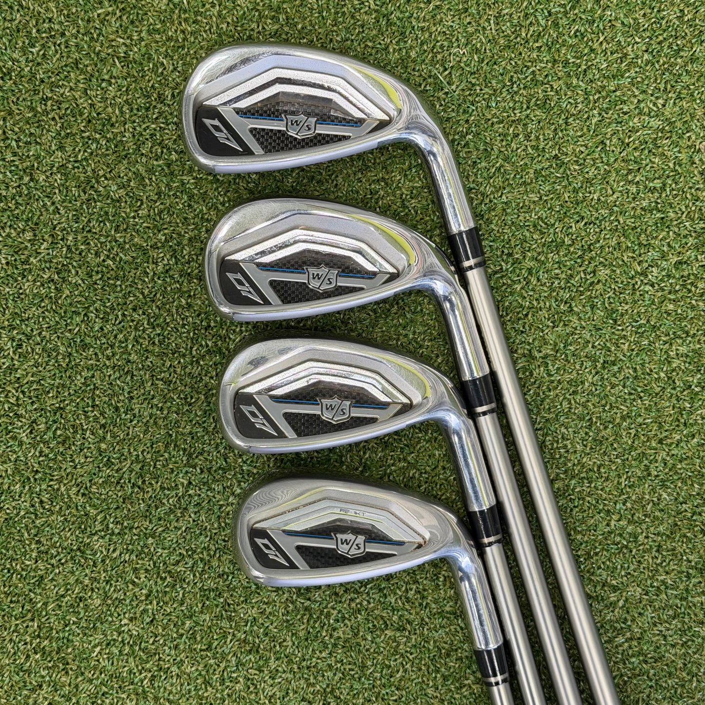 Wilson D7 Golf Iron Set / 8-SW / Senior Flex