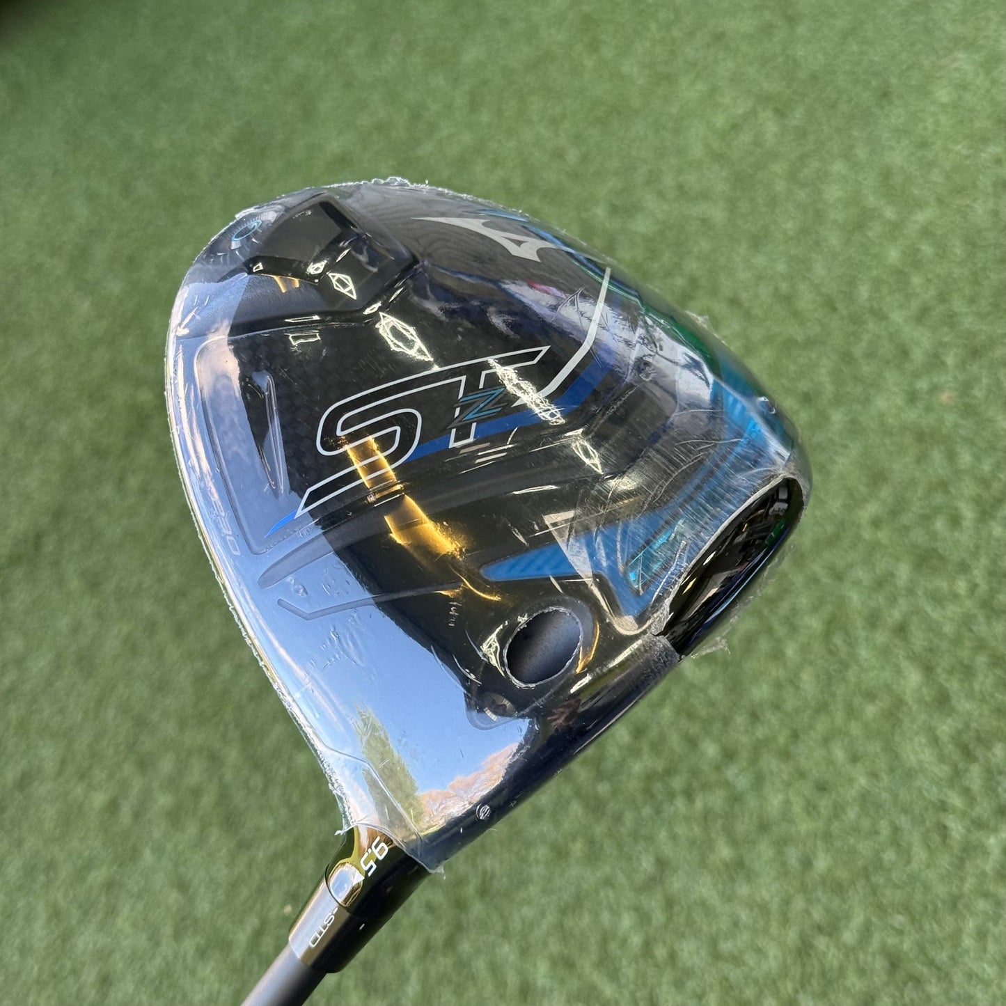 Mizuno ST-Z 230 Golf Driver / 9.5 Degree / Regular Flex