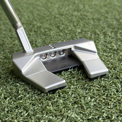 Scotty Cameron Phantom 5.5 (2024) Putter / 34 Inch