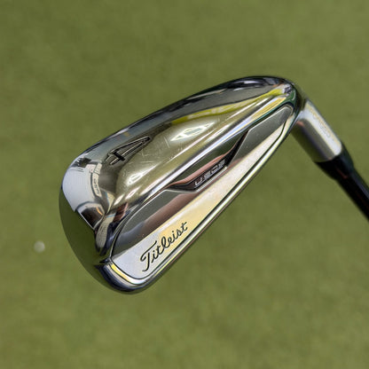 Titleist U505 #4 Utility Iron / 22 Degree / Regular Flex - Pre Owned Golf 