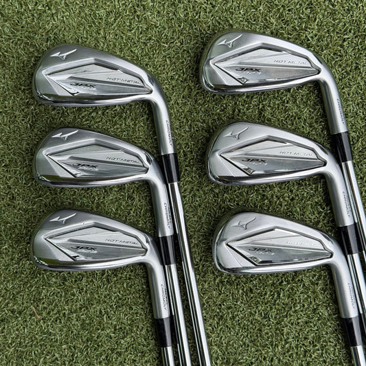 Mizuno JPX 923 Hot Metal Iron Set / 5-PW / Regular Flex