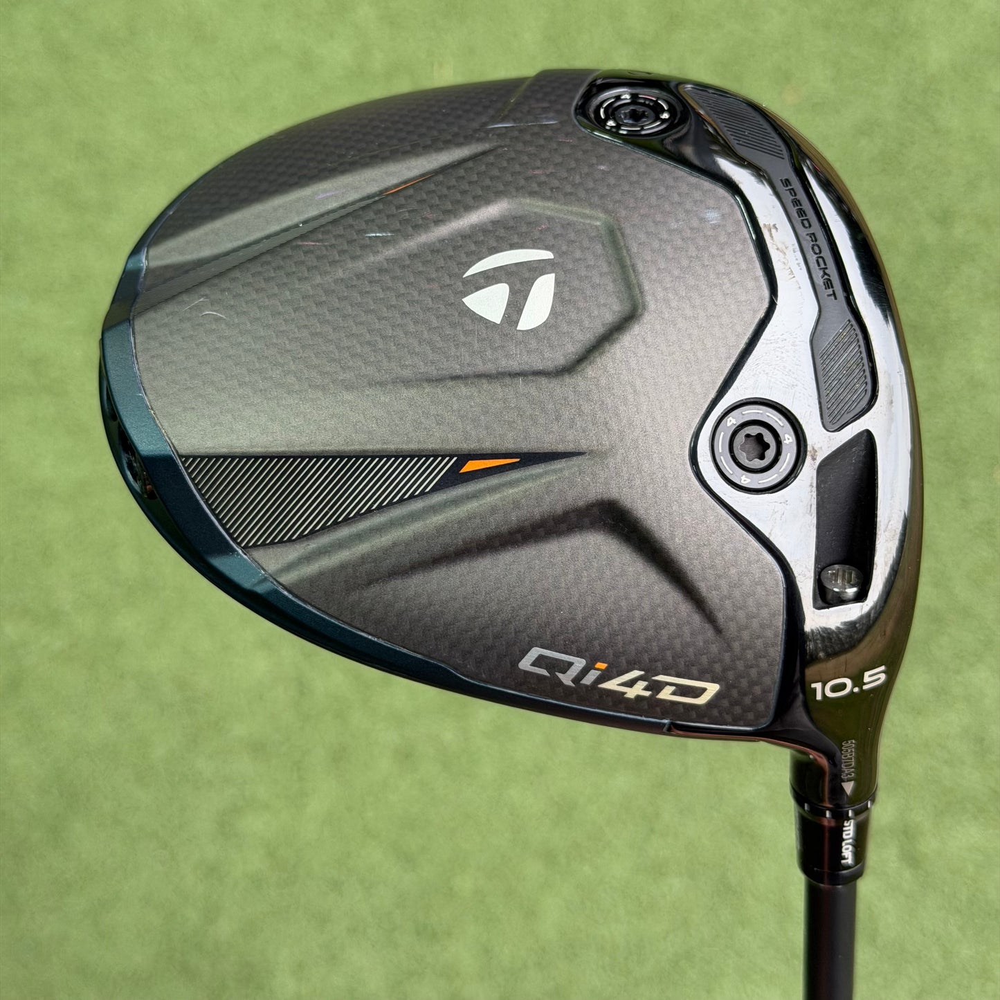 TaylorMade Qi4D Golf Driver / 10.5 Degree / X-Stiff Flex