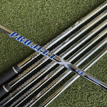 Titleist T150 2023 Iron Set / 4-PW / Stiff Flex